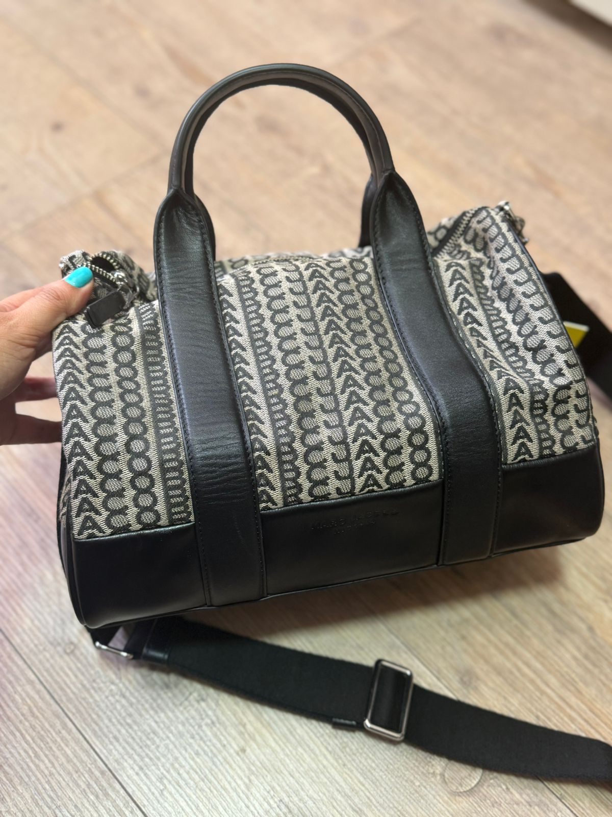 Bolso Marc Jacobs negro con gris